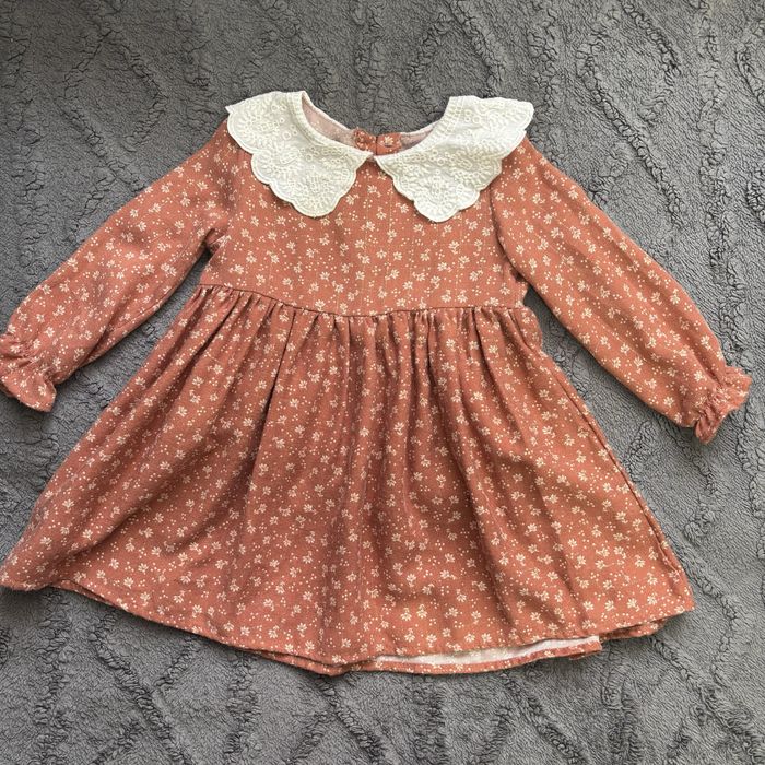 Продам платья на девочку