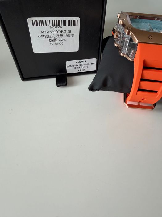 Кейс с каишка за apple watch ultra 49mm чисто нов