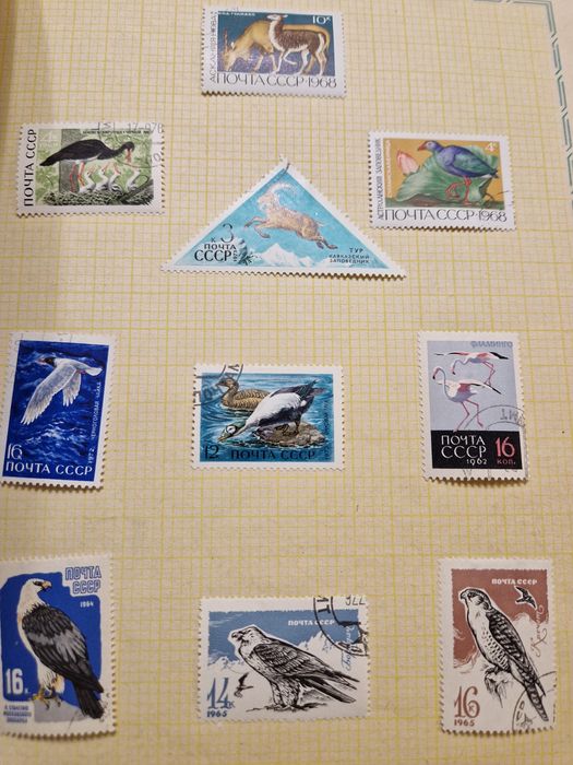 Марки в албуми изгодно за ценители