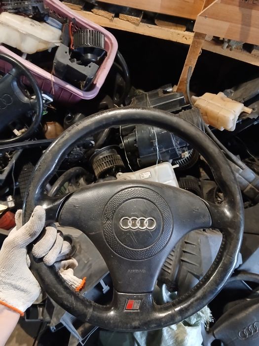 Руль на Фольксваген ауди.