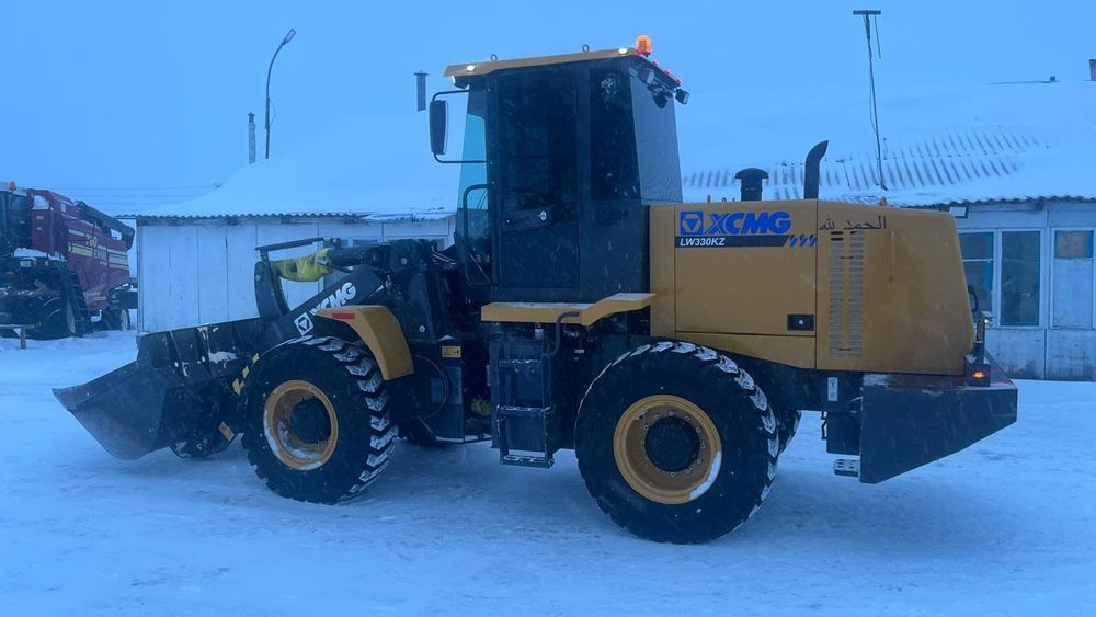 Фронтальный погрузчик