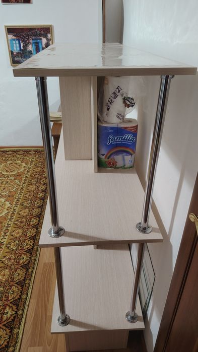 Полка-стеллаж, под цветы, книги