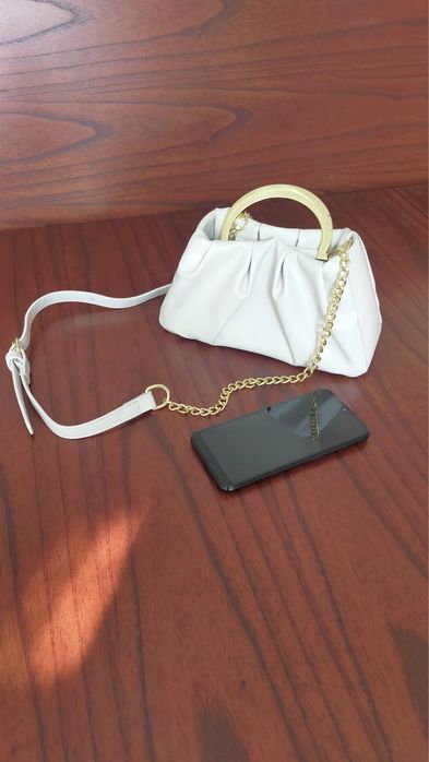 Продам новые сумки по 5000