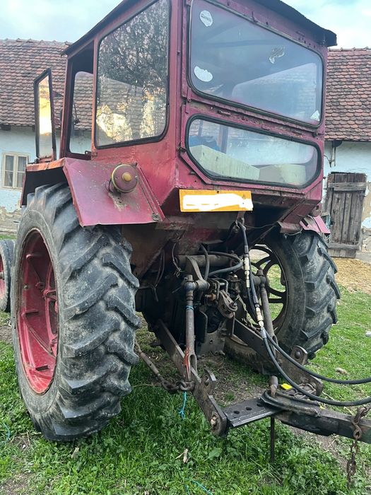 Tractor U650 cu disc