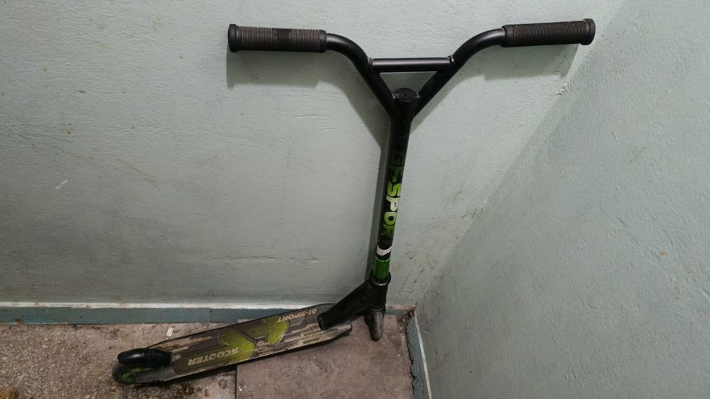 Продам самокат трюковой б/у