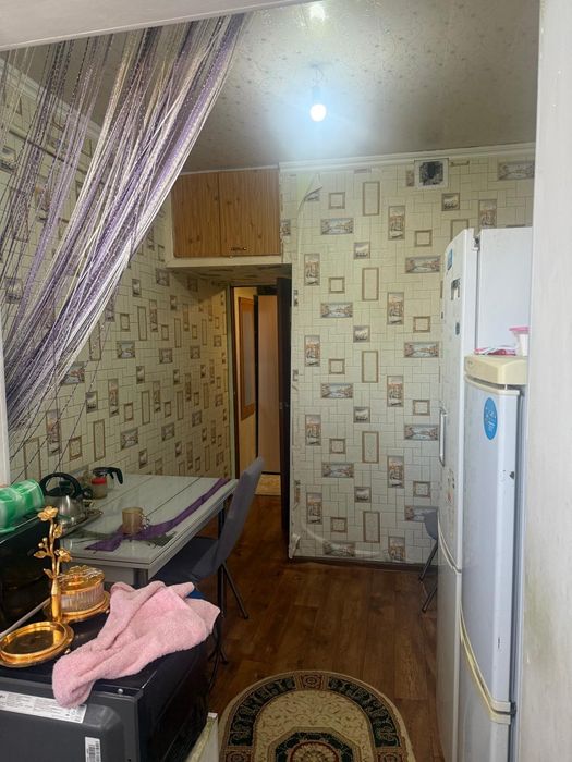 2х ком. кв.продам в 10мкр дом 10