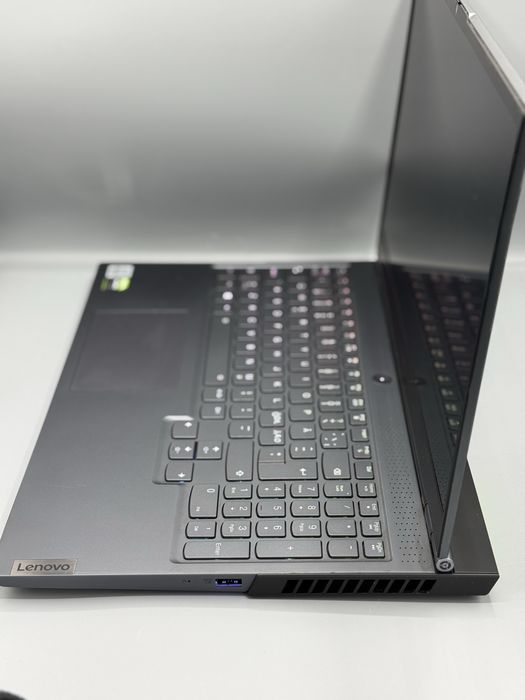Lenovo Legion 7 i7 | Gen 10 | 16GB RAM | 1T SSD |RTX 2070 | 144 GHz