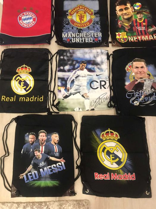 Футболни мешки на различни футболни отбори и футболисти