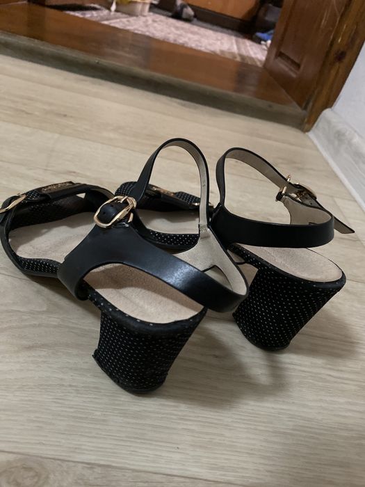 Продаются басаножки женские