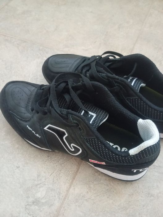 Продавам спортни обувки Joma