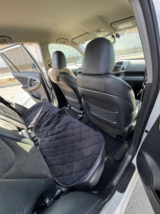 Toyota RAV4 2.2 D-4D an 2011 automată