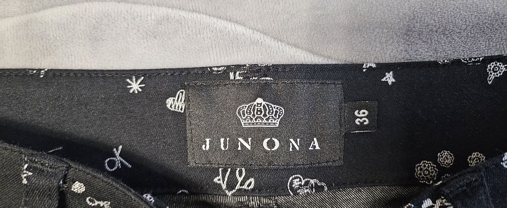 Черен сет junona