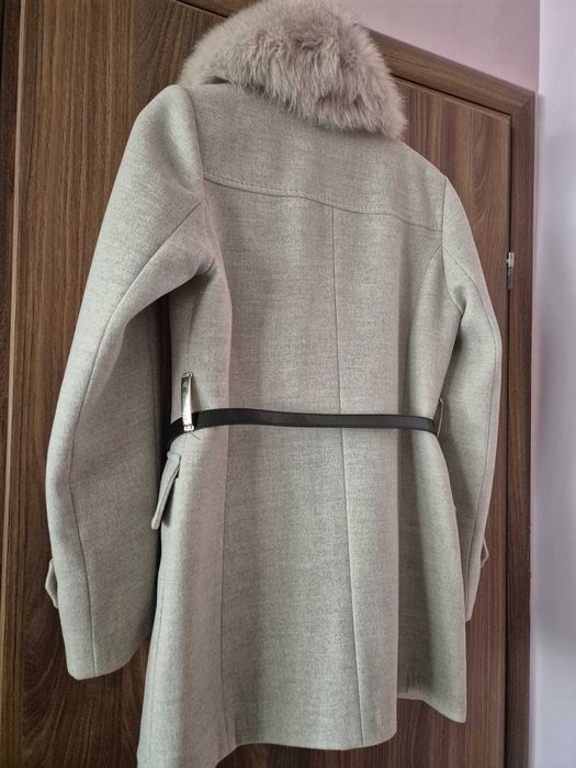 Ново дамско палто на Carmina