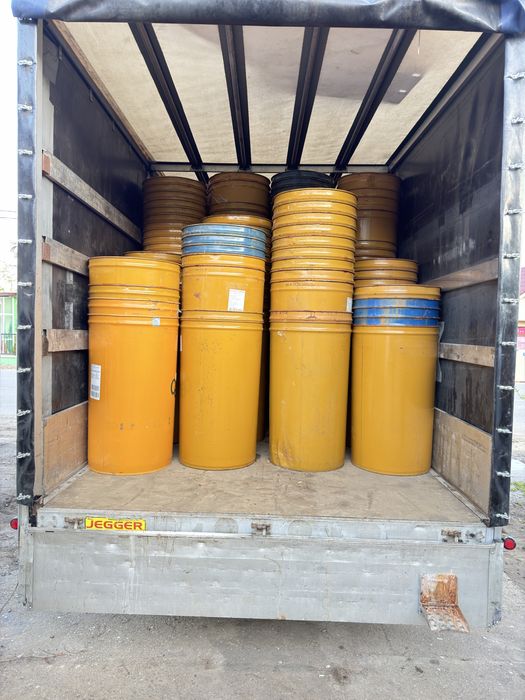 Butoaie conice cu capac si cerc asiguram si transport in tara