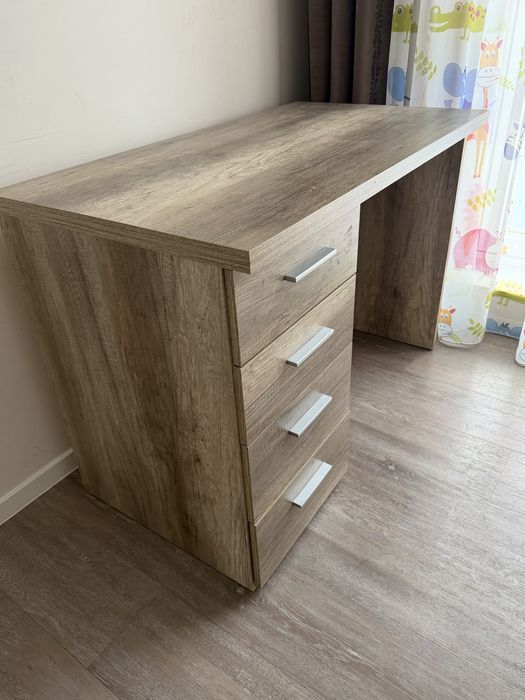 Birou  maro cu serate