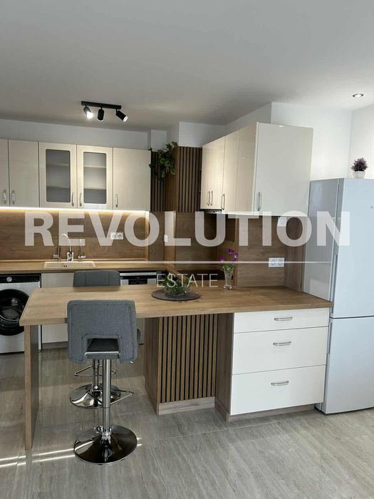 Дава се под наем Двустаен апартамент в Варна, Победа - 50 кв.м за 618.12 € - Снимка #1