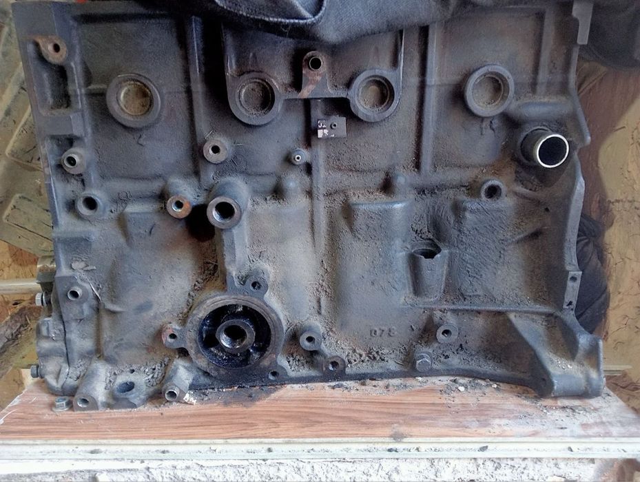 Пежо запчаст галофка