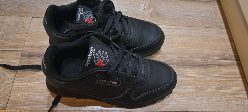 Кожени маратонки 32.5 номер Reebok