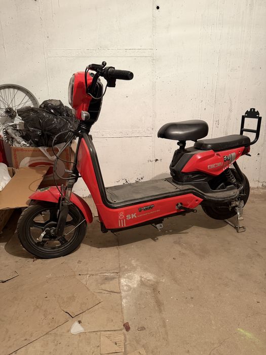 Продам скутер торг есть