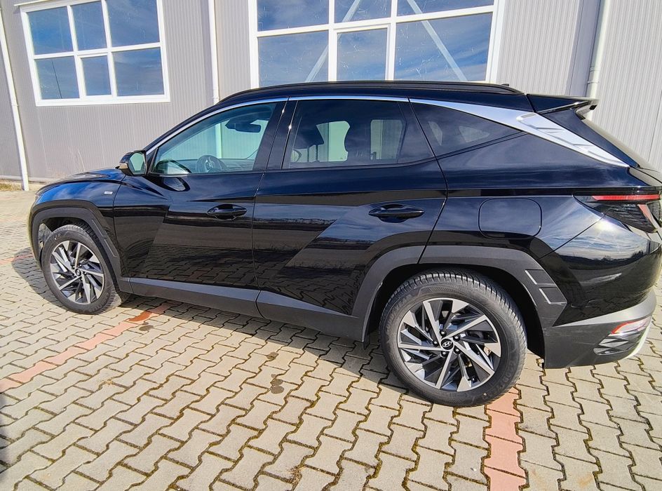 SUV  HYUNDAI Tucson 1,6 4WD