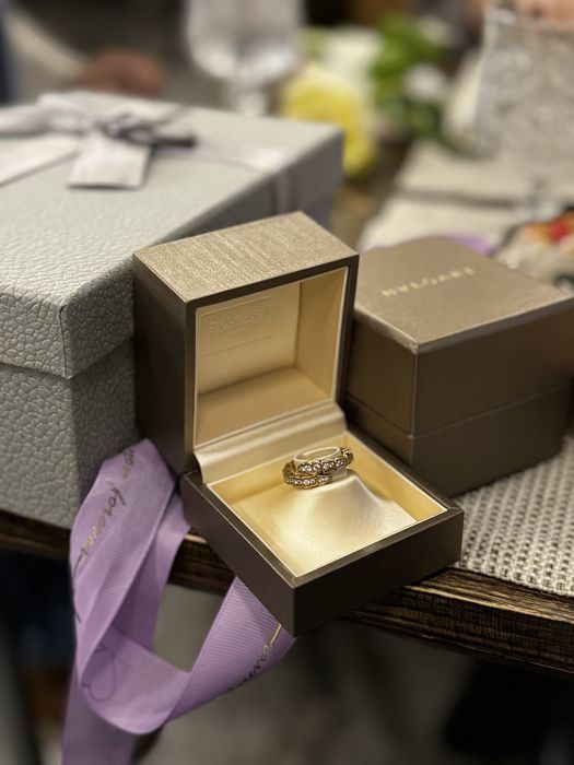 Продам кольцо Bvlgari в оригинале
