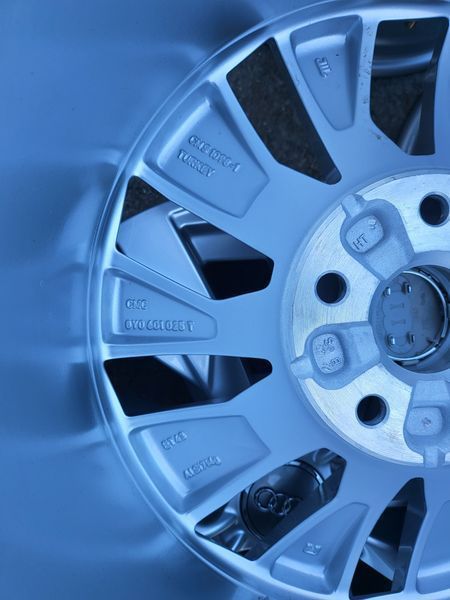 16цола Audi Ауди A3 Q3 Vw Skoda Фолксваген 4бр Оригинални