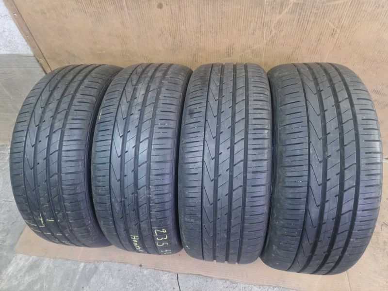 4 Hankook R19 235/50
летни гуми
DOT1523