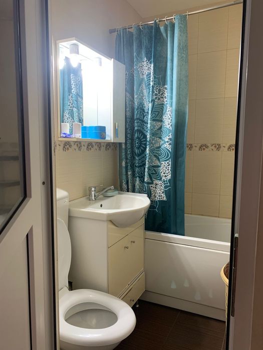 Închiriez apartament cu doua camere Pitești cartier Trivale