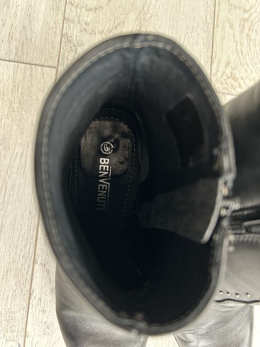 Botine negre din piele model deosebit Benvenuti marime 37