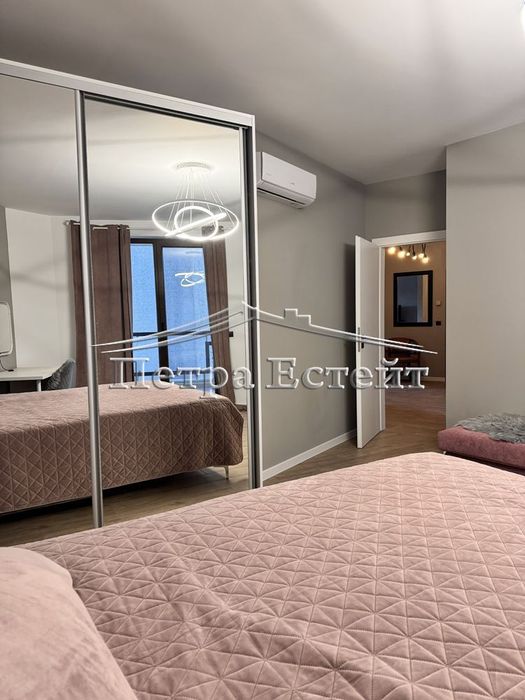 Продава се Тристаен апартамент в Варна, Бриз - 178 кв.м за 1143 €/кв.м - Снимка #11