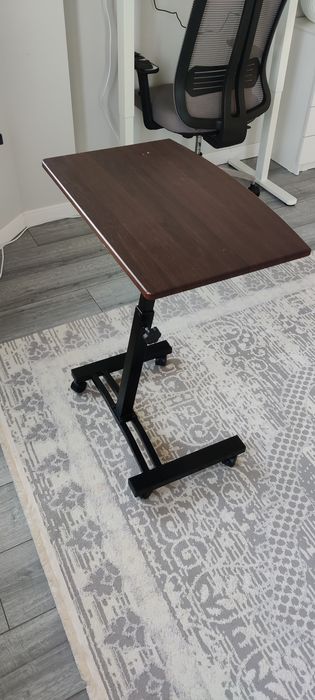 Столик для ноутбука