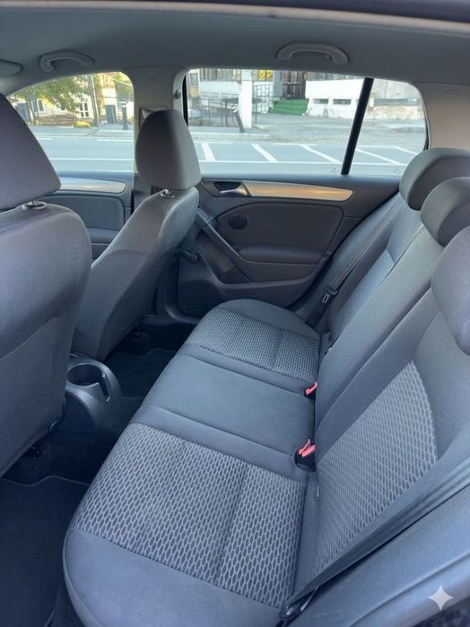 VOLKSWAGEN Golf 2011 — imagine 4