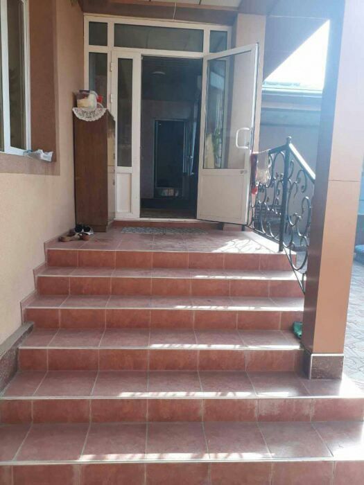 Uchastka sotiladi Hondamir mahalla hamma sharoit bor 3.45 sotx 4 hona.