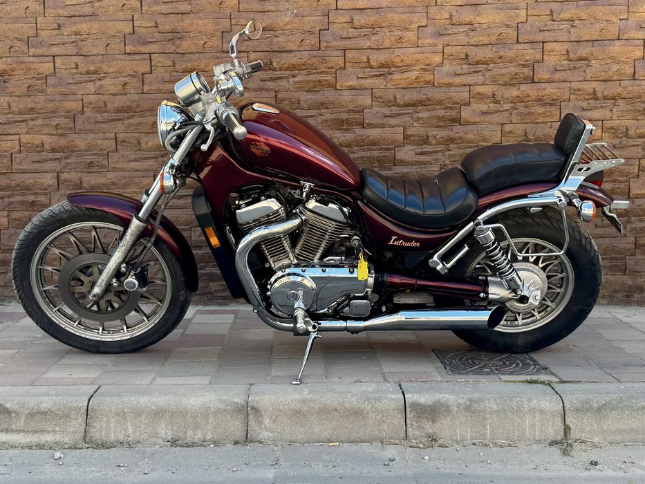 Suzuki Intruder VS 700