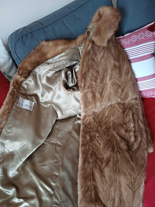 Haină de blană, stare foarte bună, elegantă