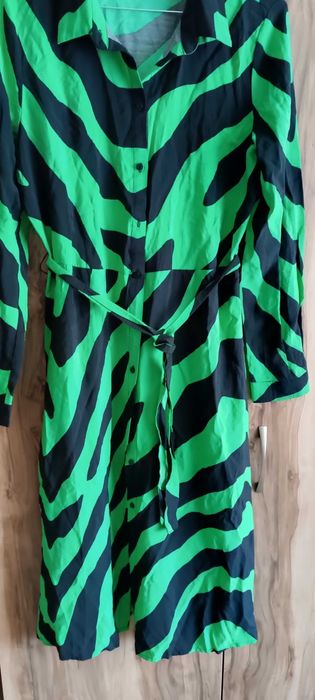 Продавам дамска рокля VILA