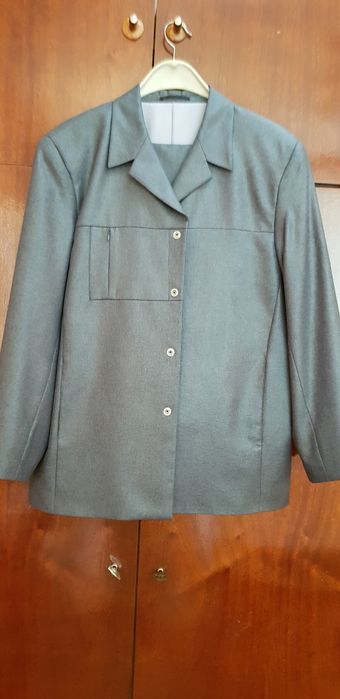 Мъжки костюм и риза