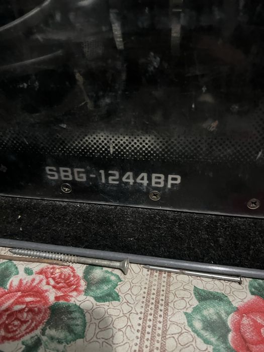 Vand subwoofer si amplificator (statie) Alpine