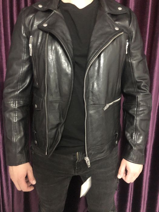 Vând geaca piele Zara man ,biker