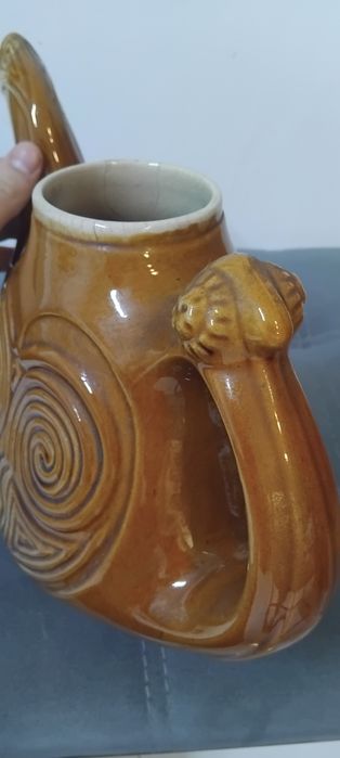 Керамический кувшин