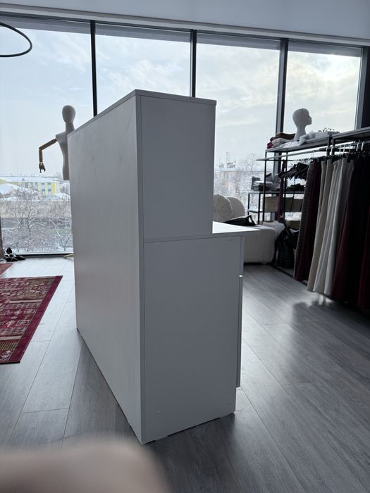 Продаю срочно ресепшн