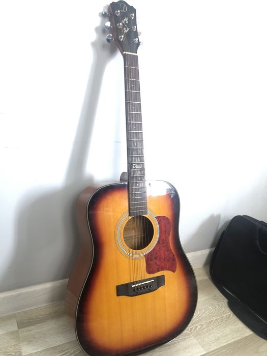 Продается гитара