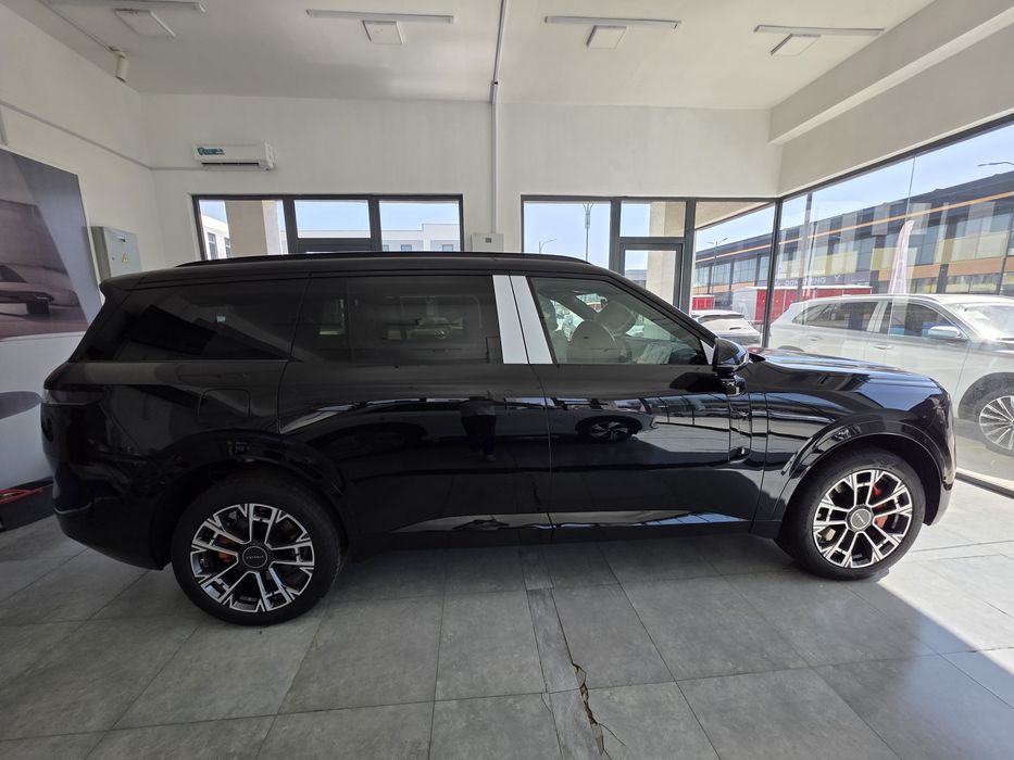 Lynk&co 900 hybrid