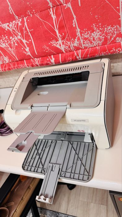 Продам принтер HP LaserJet P1102