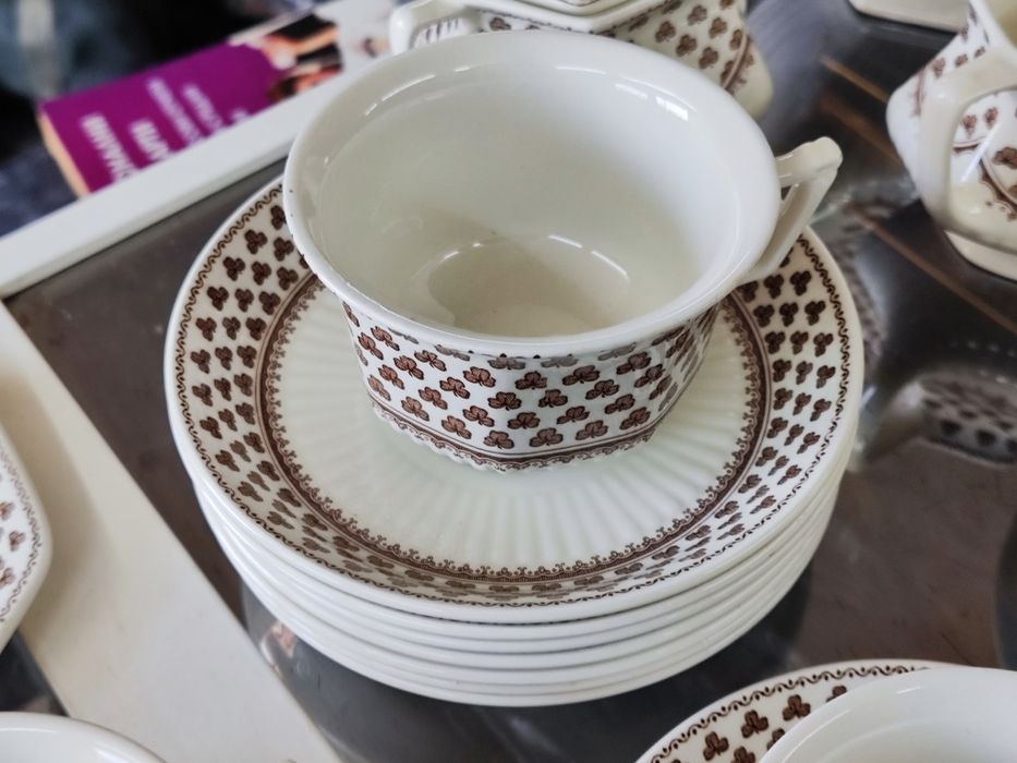 Порцеланов сервиза чаши и чинии Англия Adams