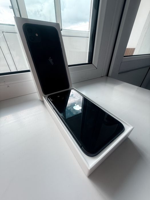 Продам IPHONE 11