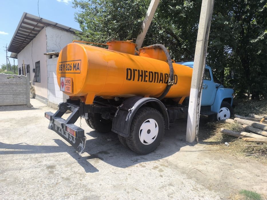 Bezavoz benzin tashuvchi mashina sigʻimi 5 .2 tonna