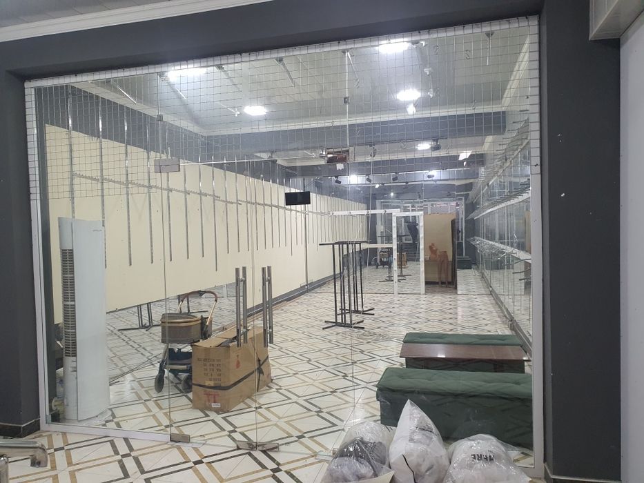 Продаётся двери стеклянные каленое