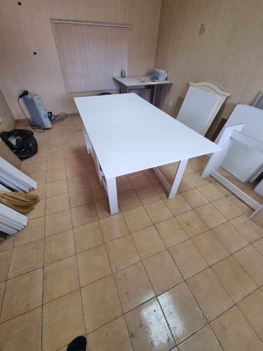 Стол книжка белые