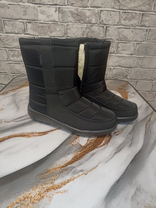 Продаю женские сапоги